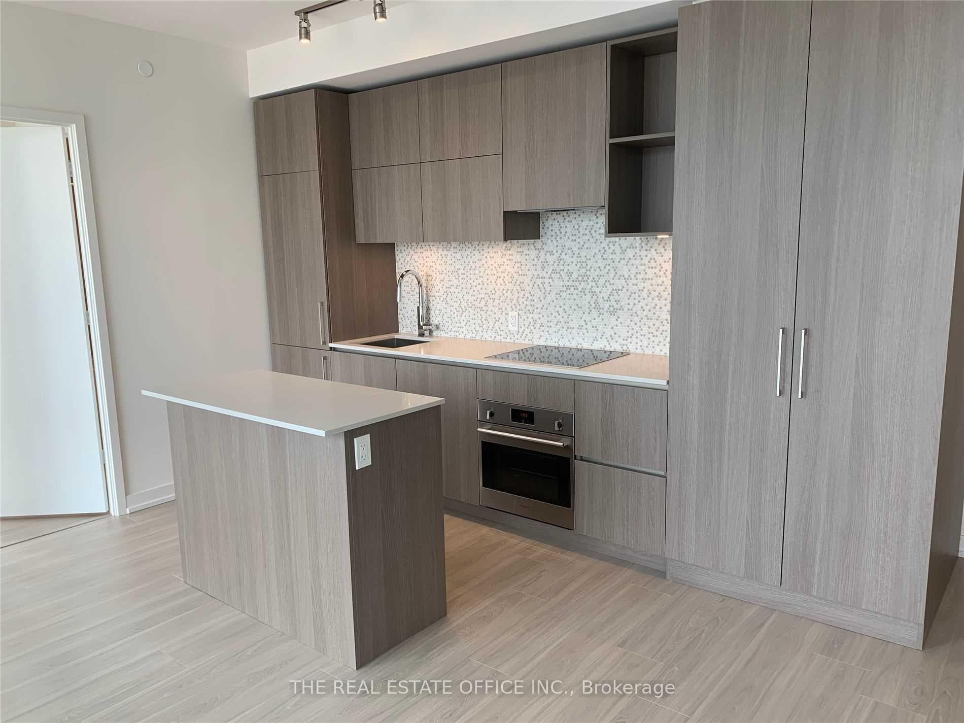 1 Yorkville Avenue Unit 1705 photo 3