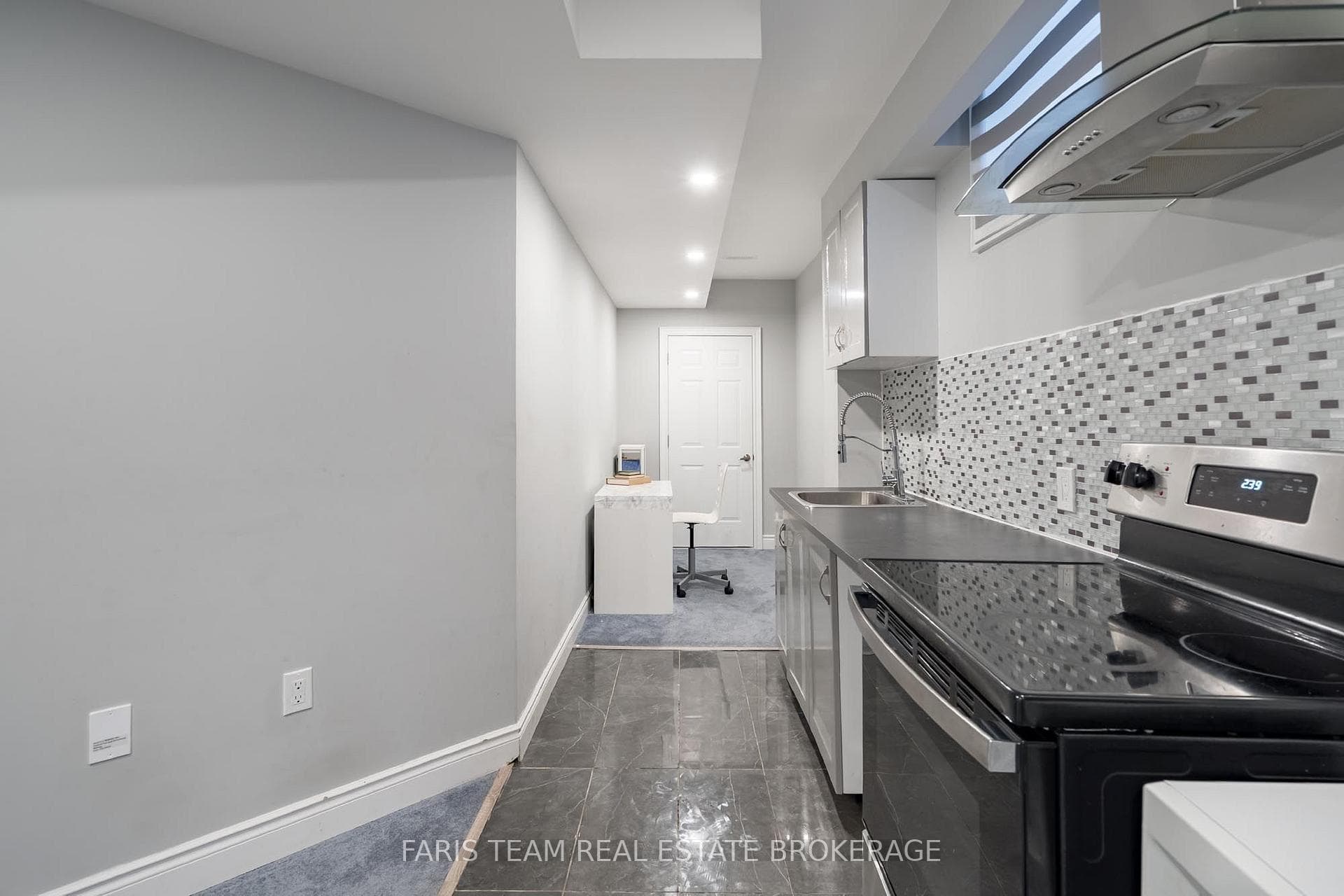 236 Eighth Avenue photo 34
