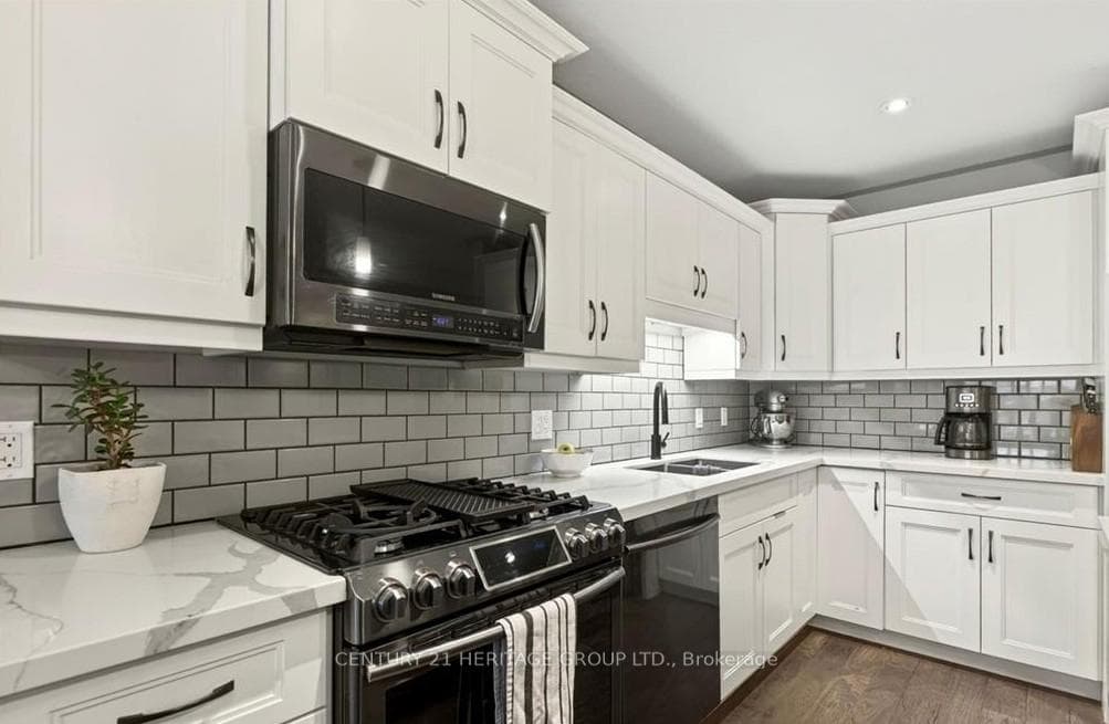 67 MacNeil Court photo 6