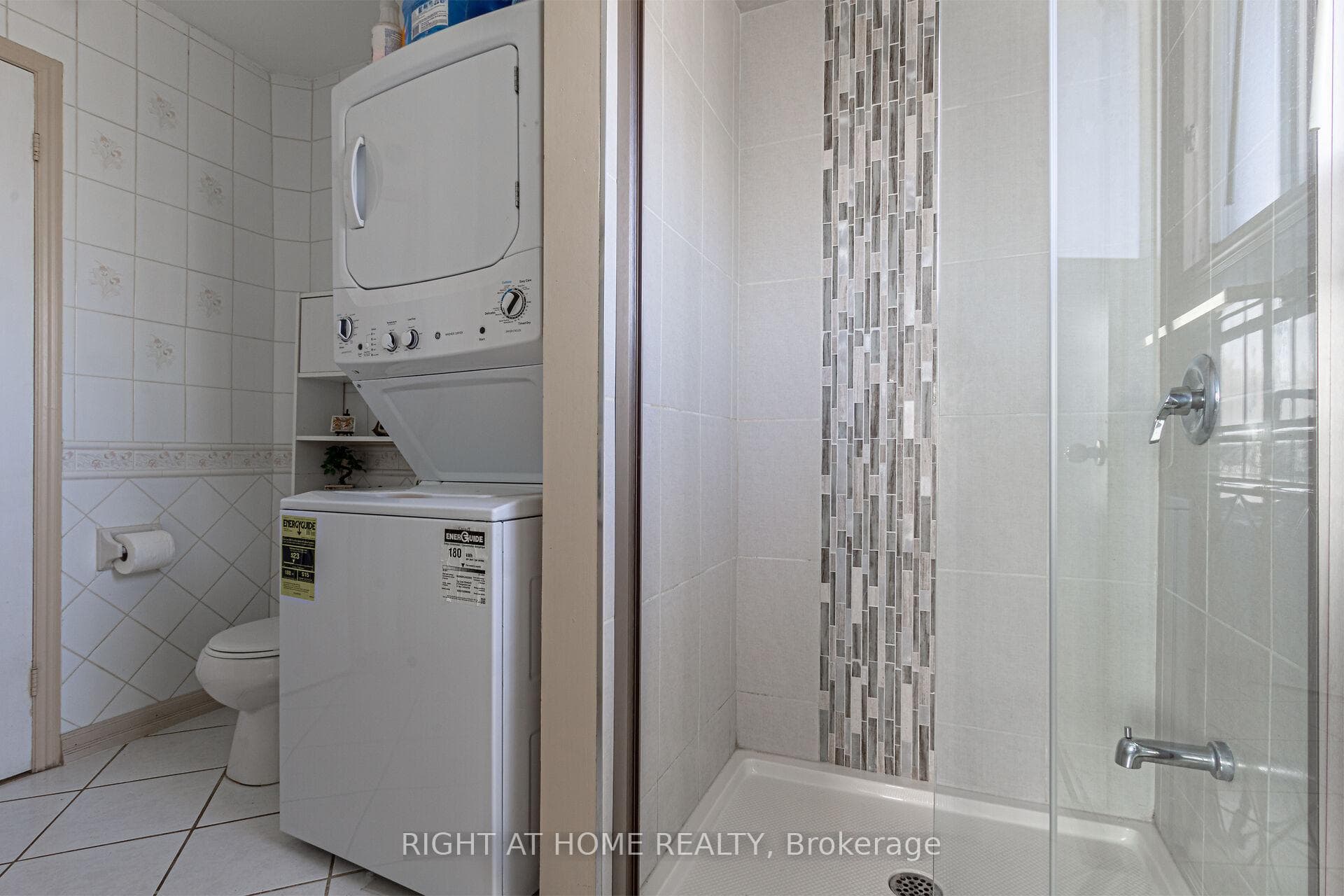 2425 Coventry Way photo 26