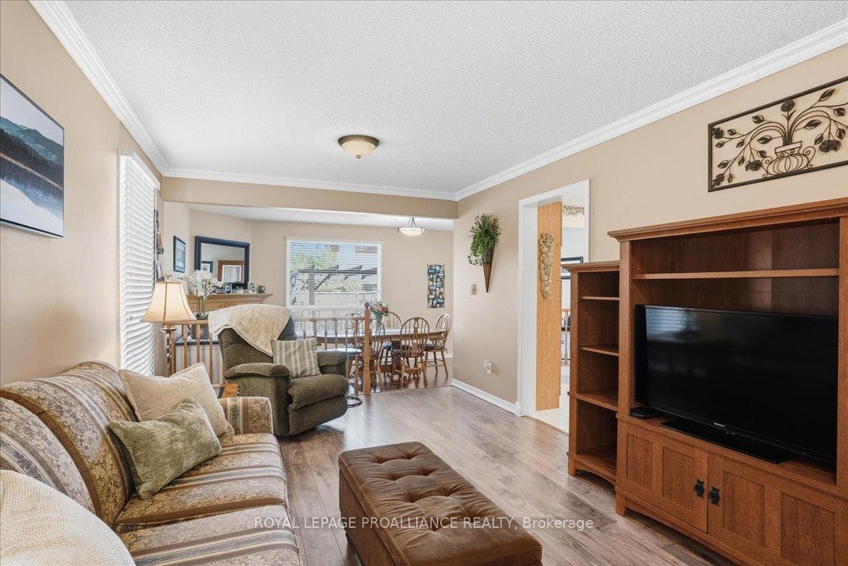 10 Fieldcrest Avenue photo 25