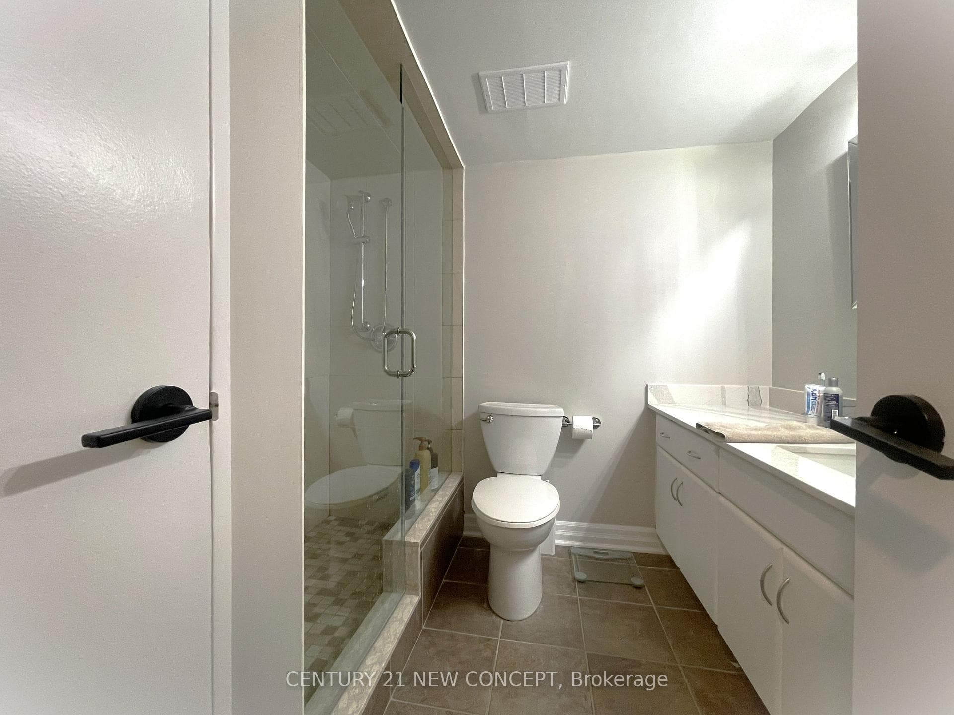 7811 Yonge Street Unit 207 photo 24