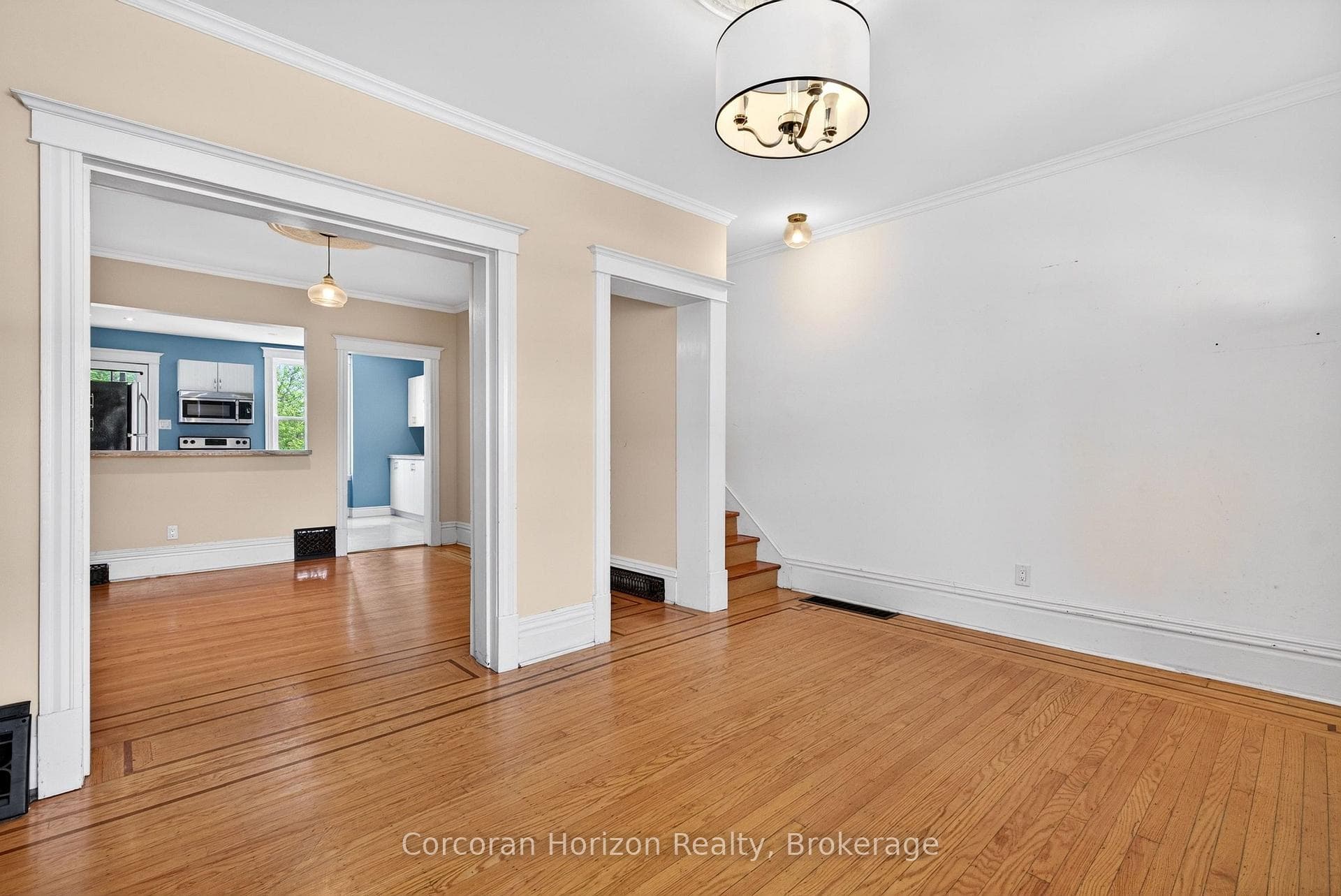 520 John Street photo 11