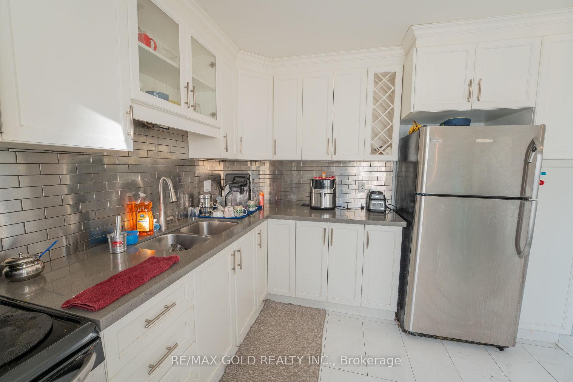 900 Central Park Drive Unit 107 photo 9