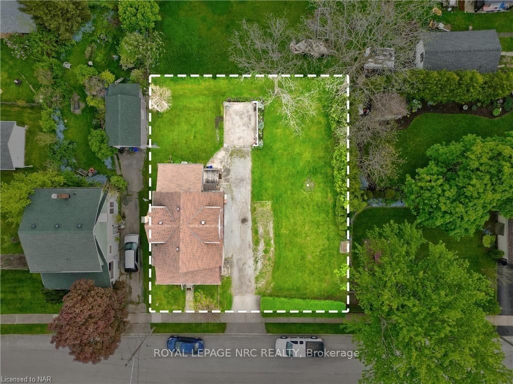 80 ROBINSON Street photo 3