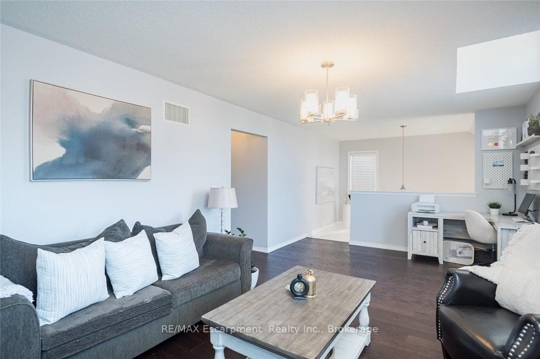 3184 Tim Dobbie Drive photo 17