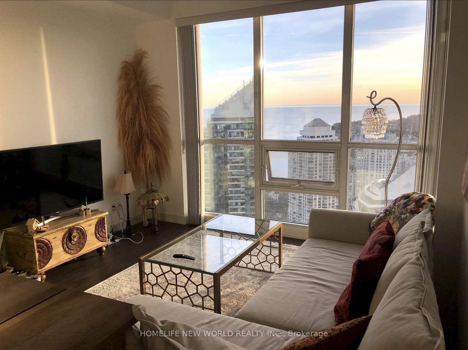 2220 Lakeshore Boulevard Unit 4001 photo 2