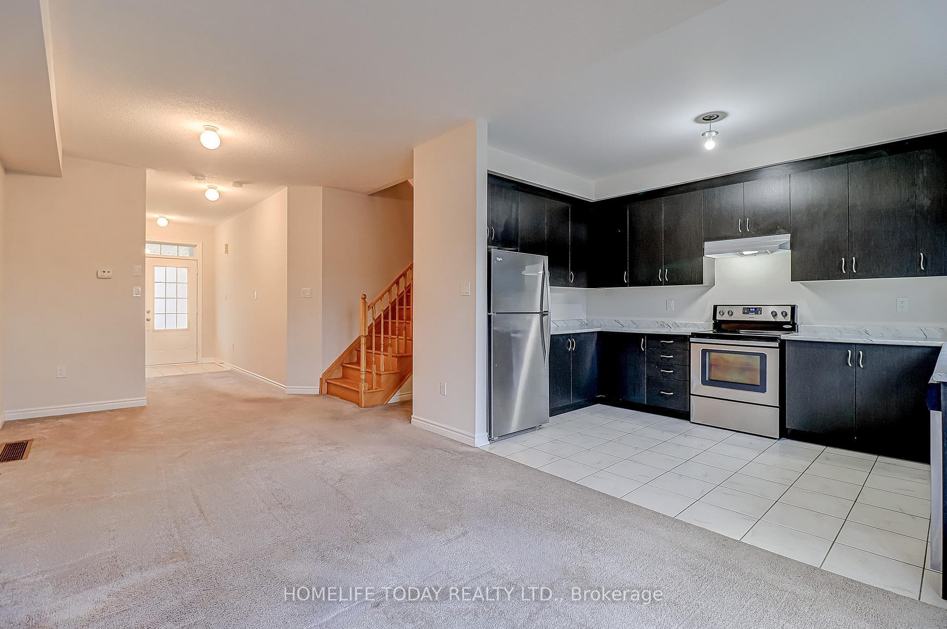 67 Daniele Crescent photo 12