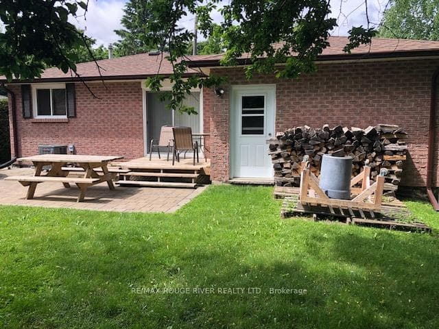 10 Marion Drive photo 11
