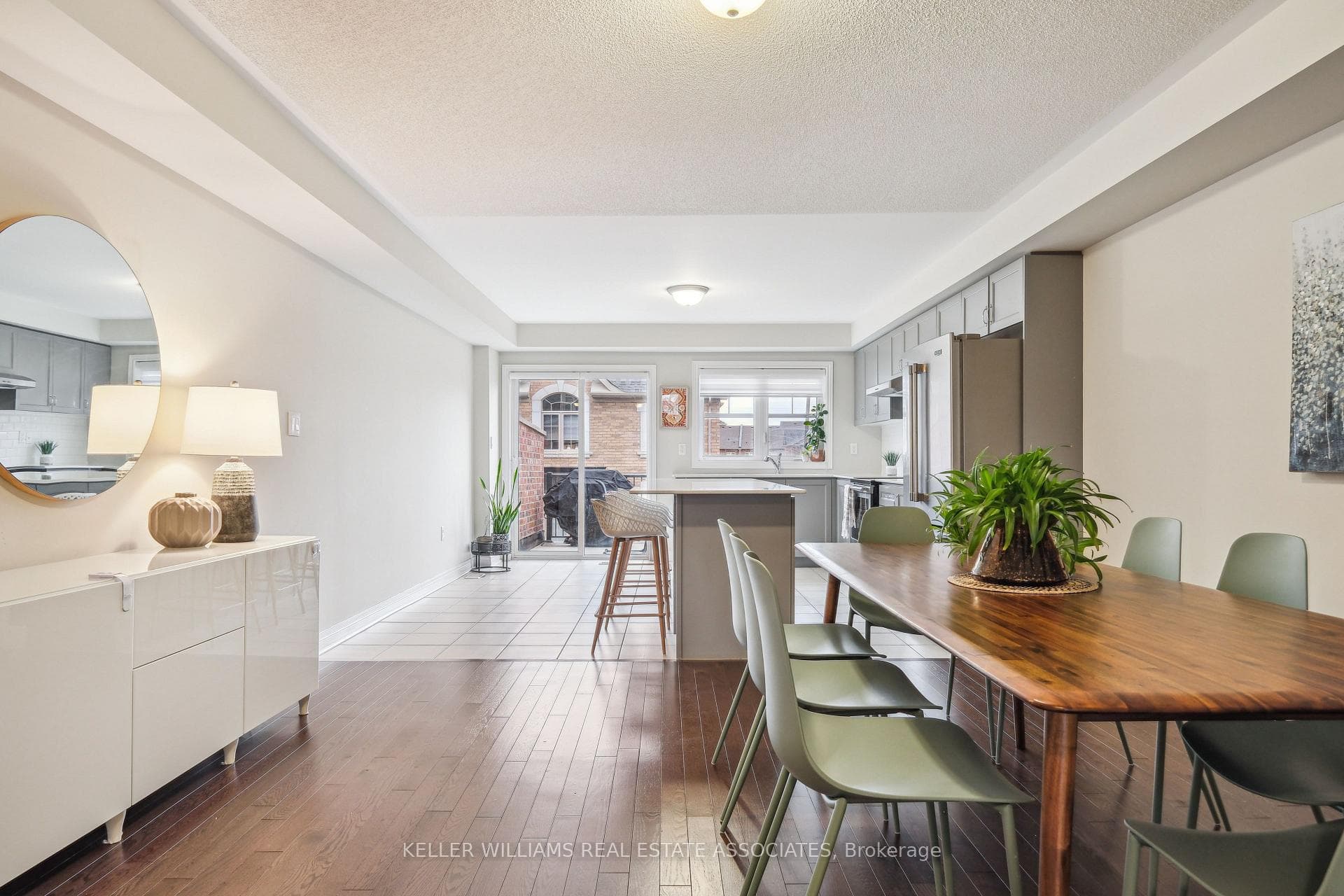 17 Finegan Circle photo 3