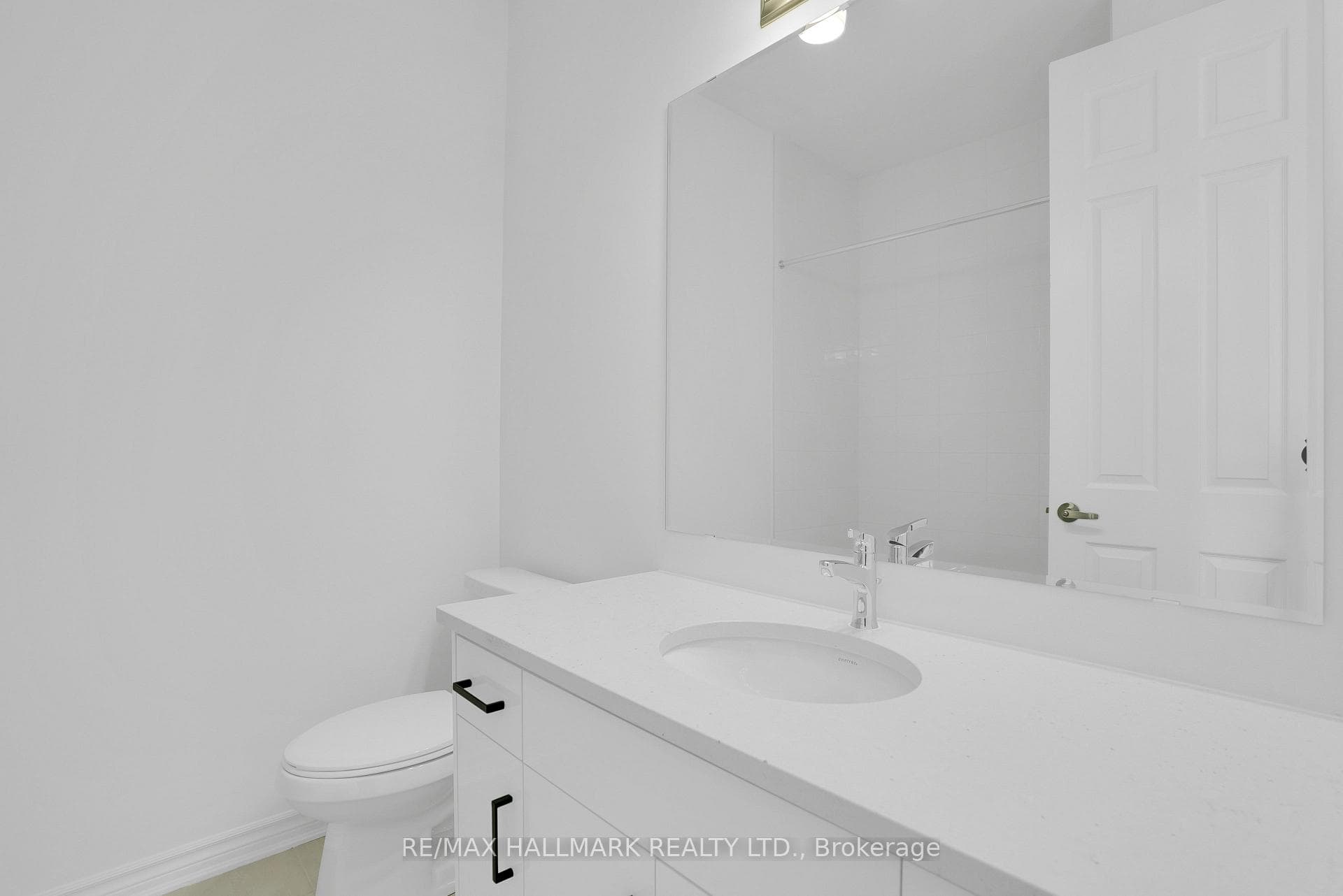15 Foxley Heights photo 29