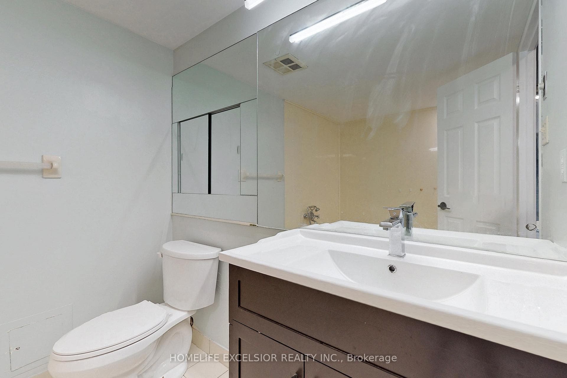 5460 Yonge Street Unit 1801 photo 15