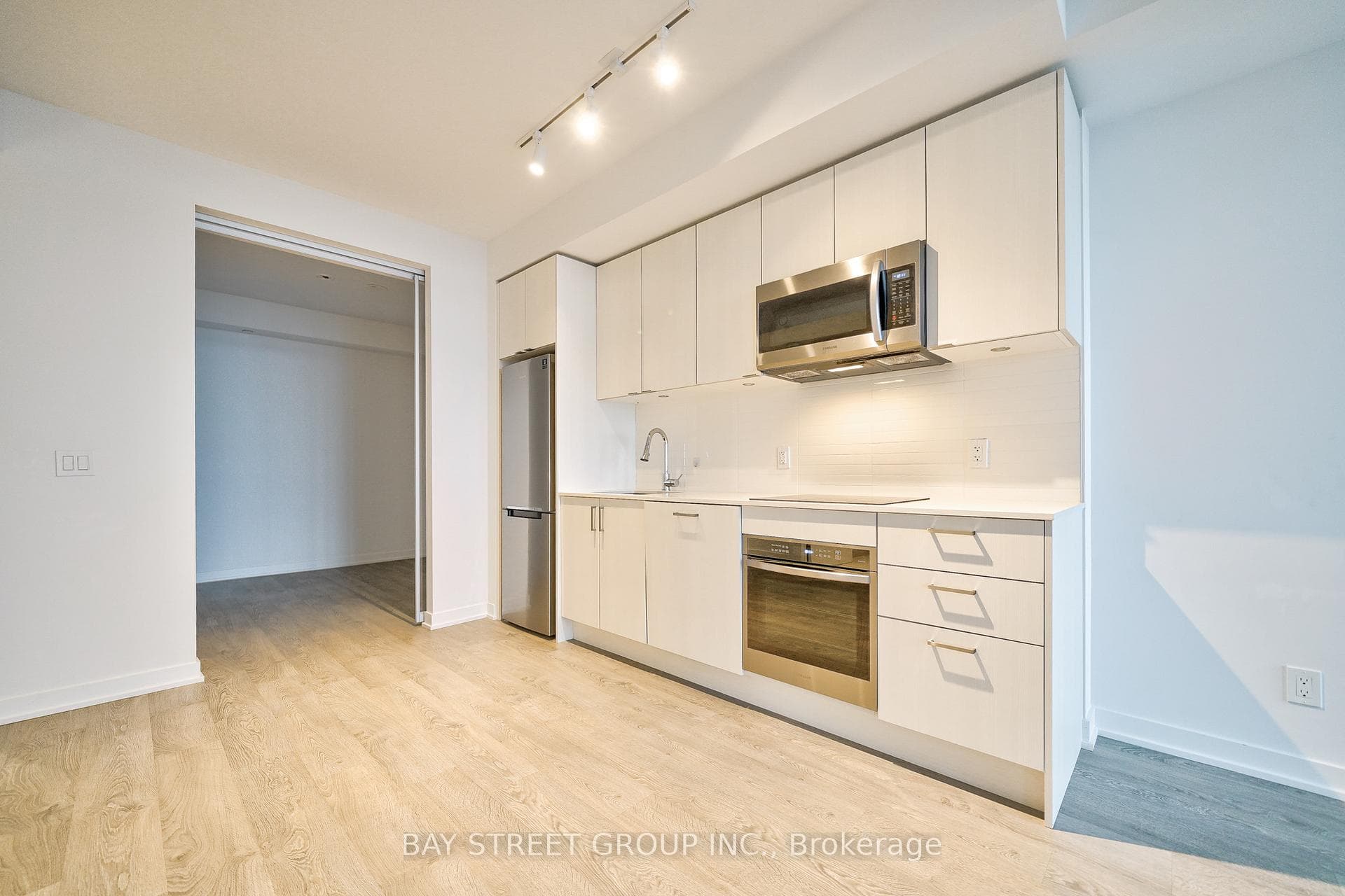1926 Lakeshore Boulevard Unit 1809 photo 6