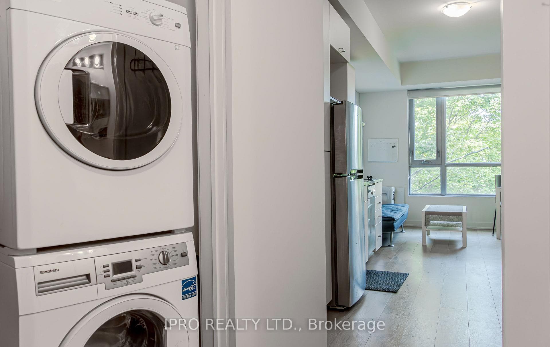 1800 Simcoe Street Unit 405 photo 16