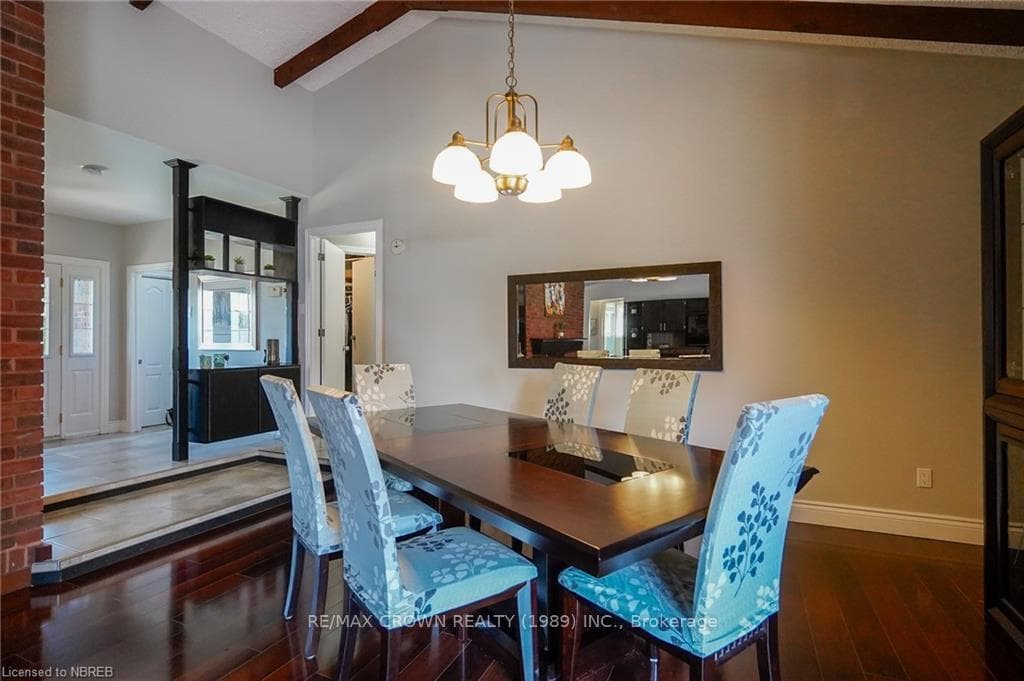 387 MCKEE Drive photo 6
