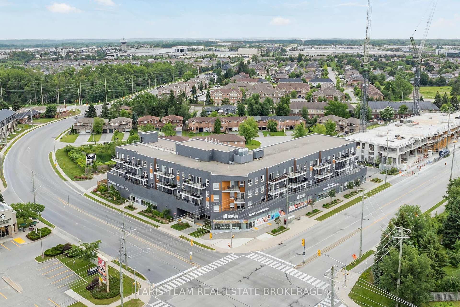 430 Essa Road Unit 401 photo 1