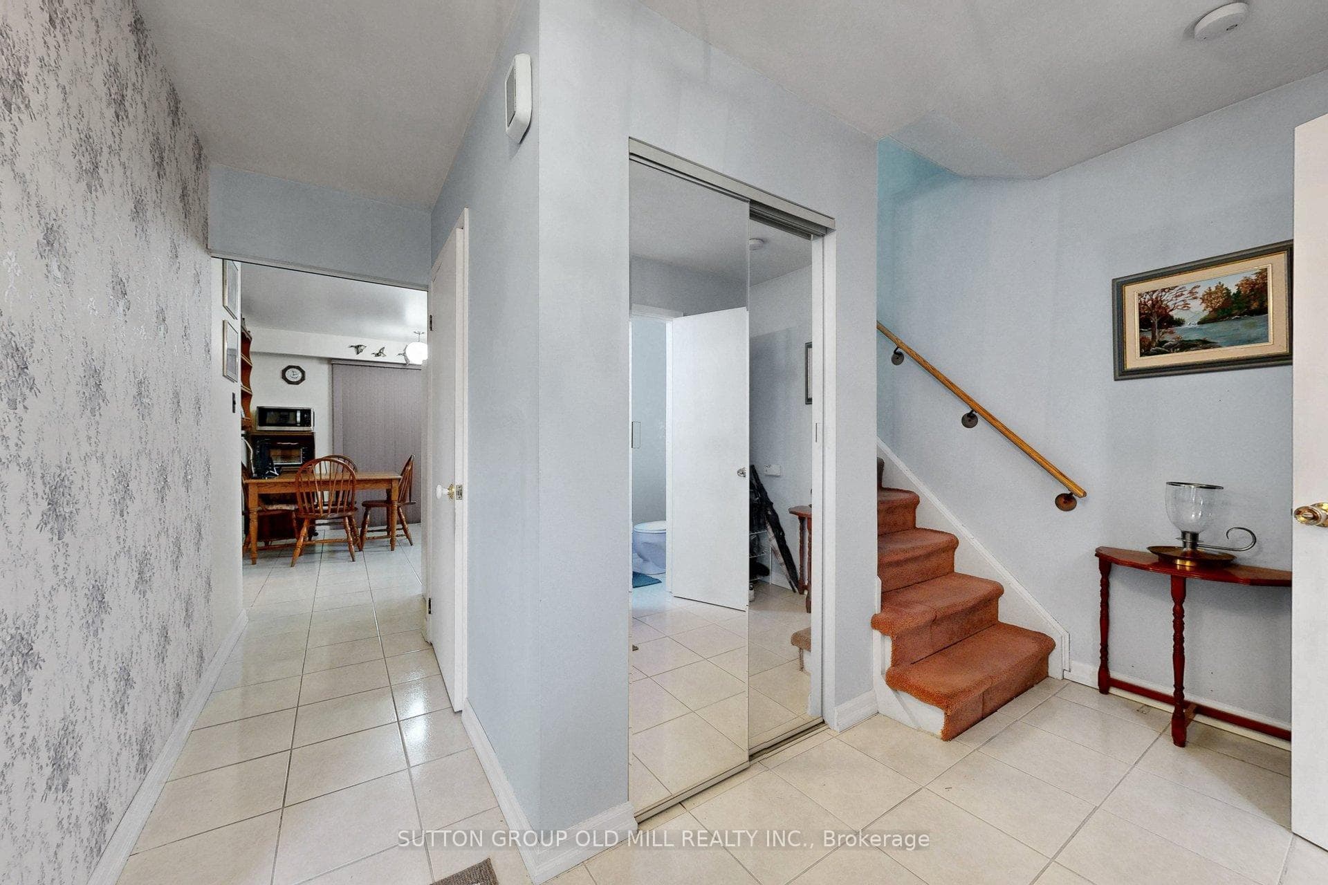 659 Balmoral Drive photo 3