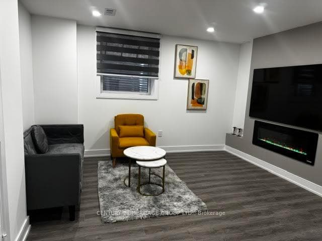 7 Larkfield Crescent Unit 2 photo 6