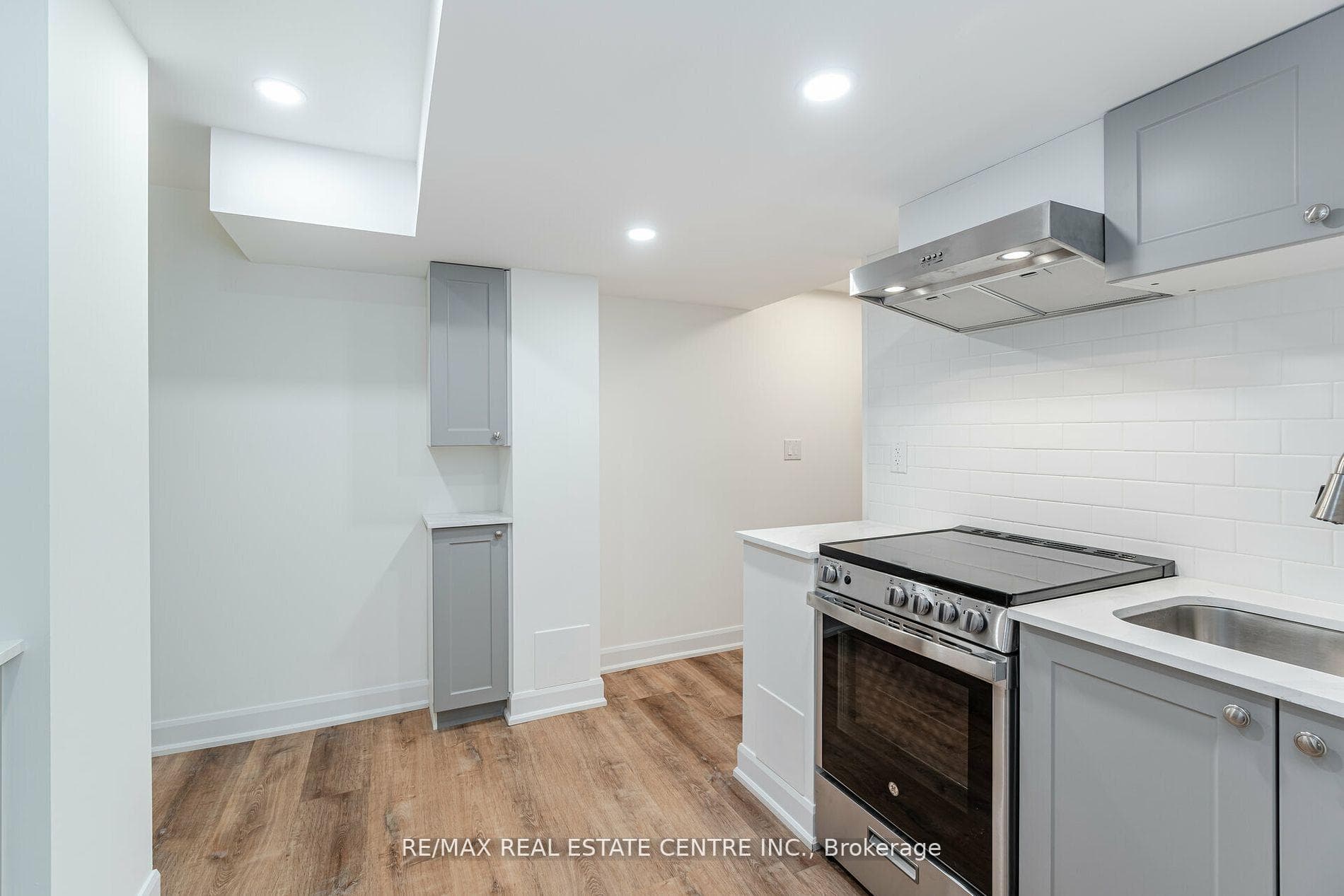 2298 Grand Oak Trail Unit Bsmt photo 13