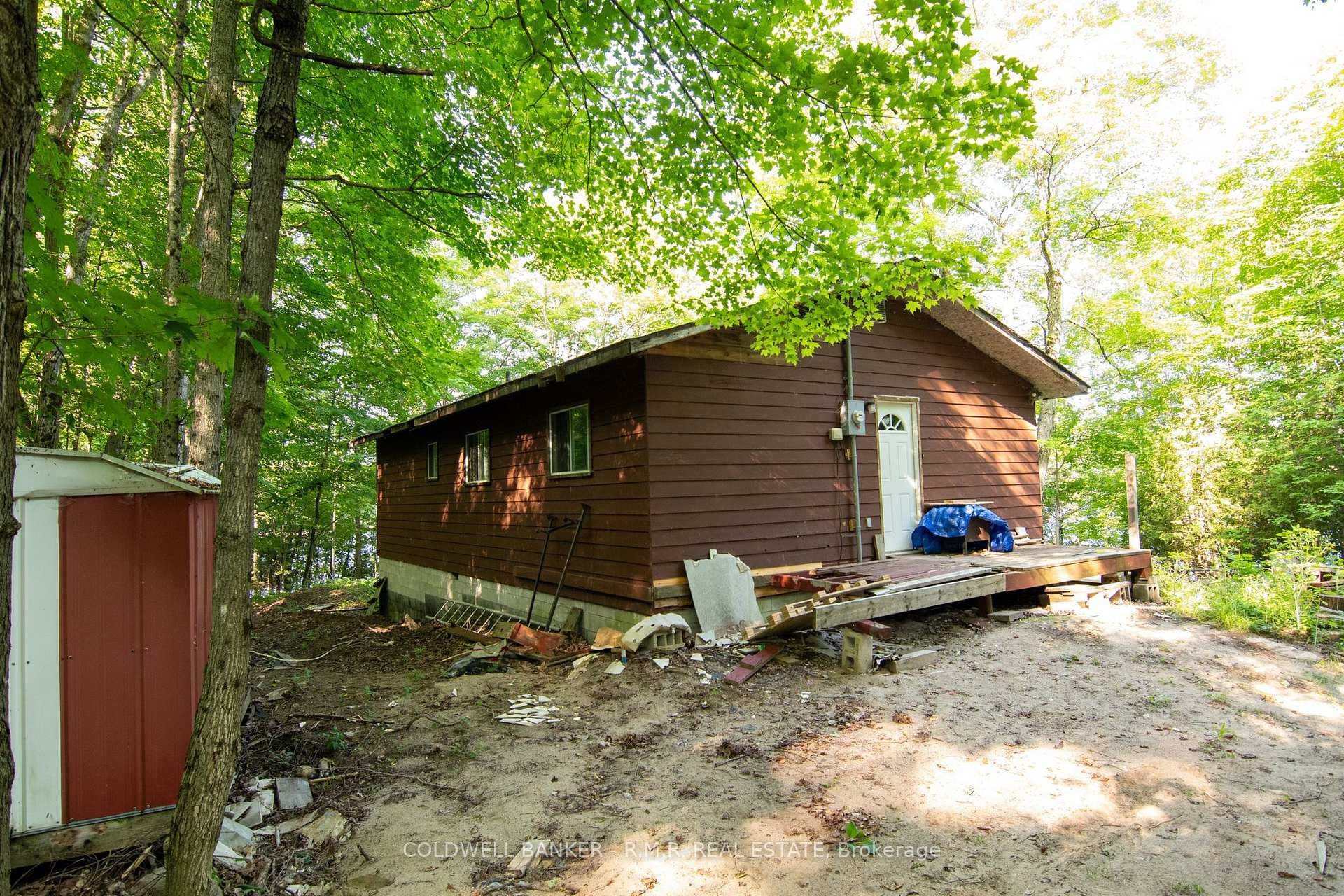 1046 Argillette Road photo 2