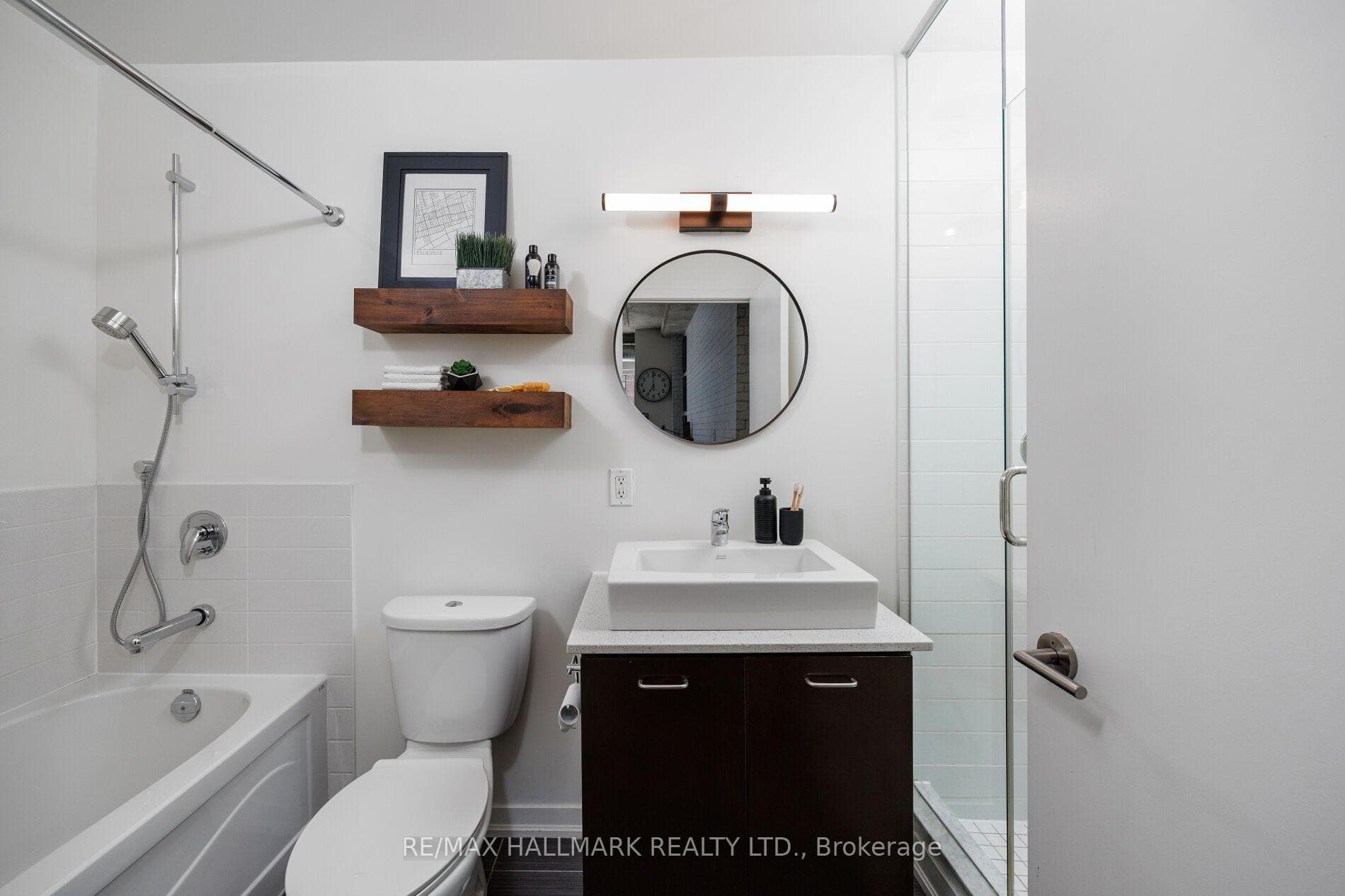 201 Carlaw Street Unit 313 photo 29