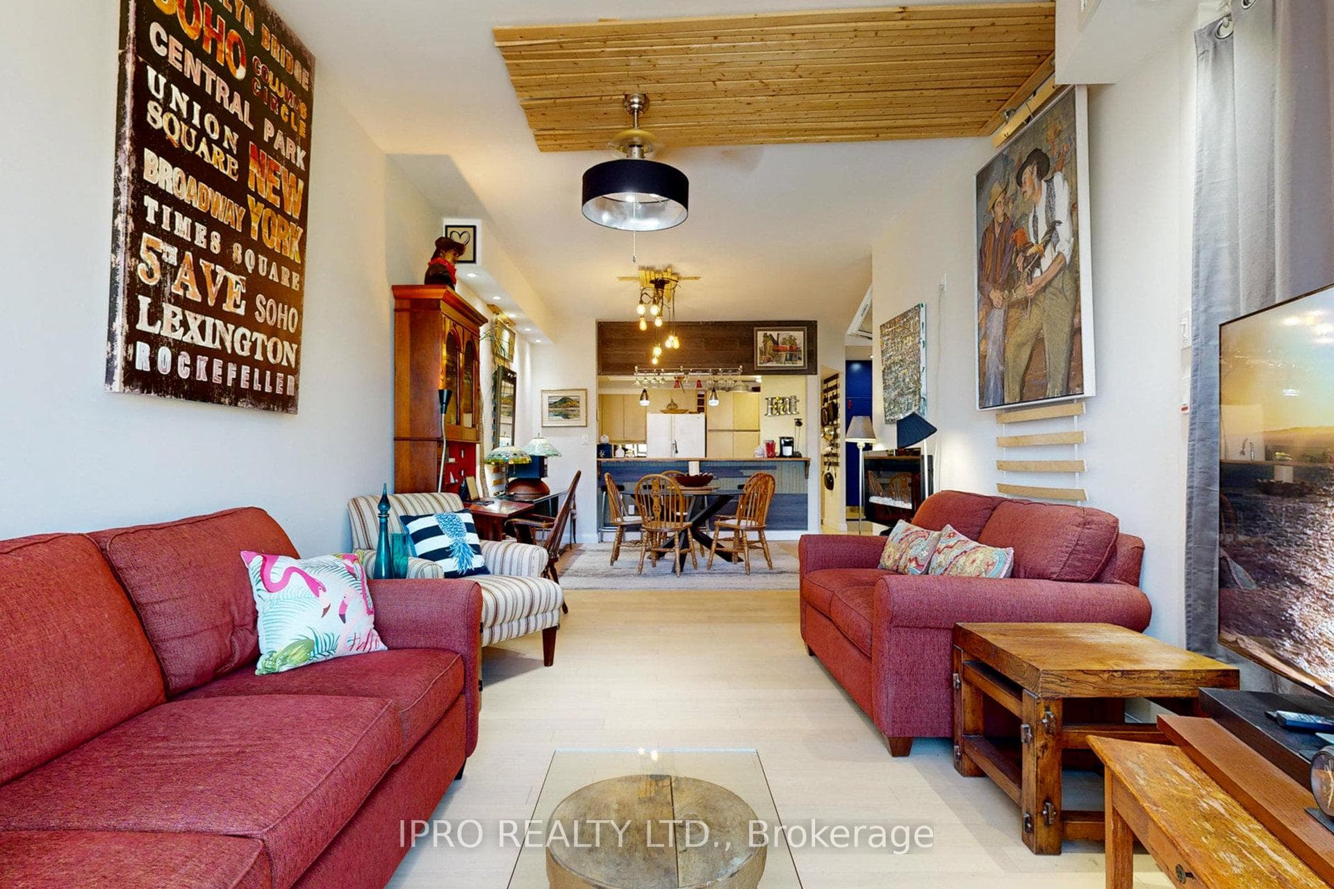 living area 4