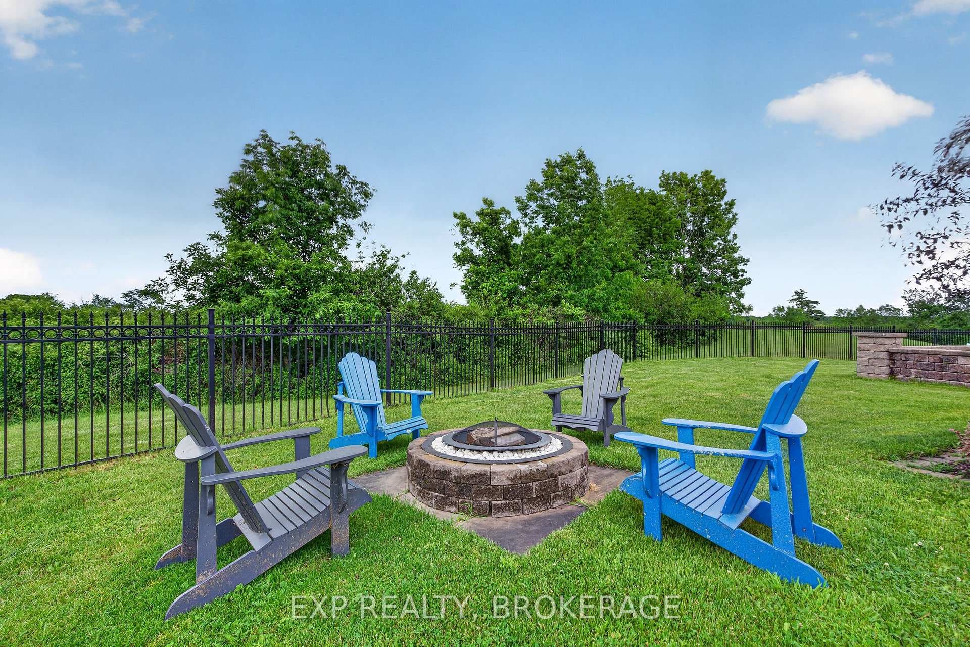 1190 BYRNE POINT Road photo 44