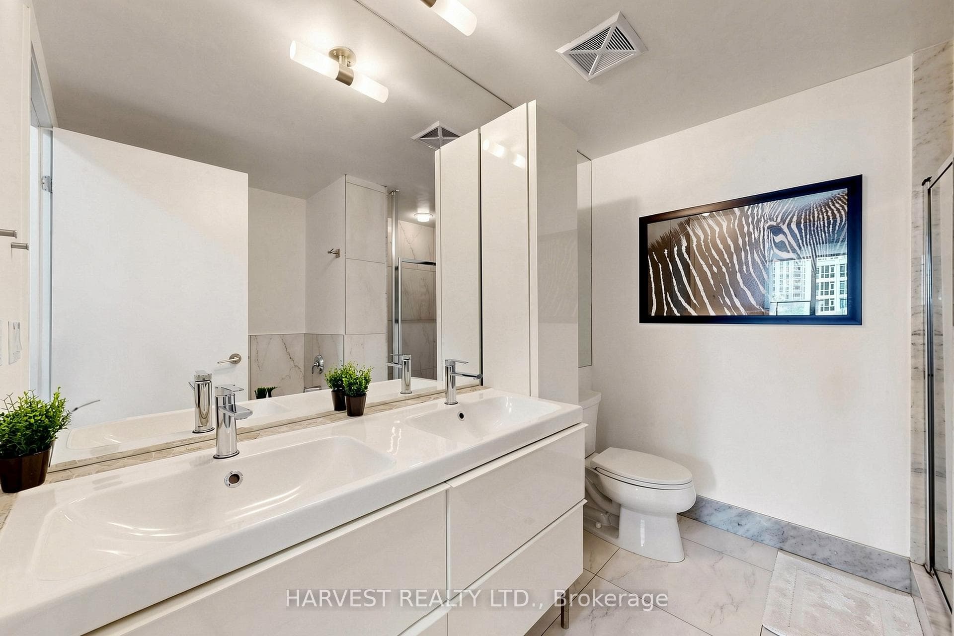 209 Fort York Boulevard Unit 380 photo 25