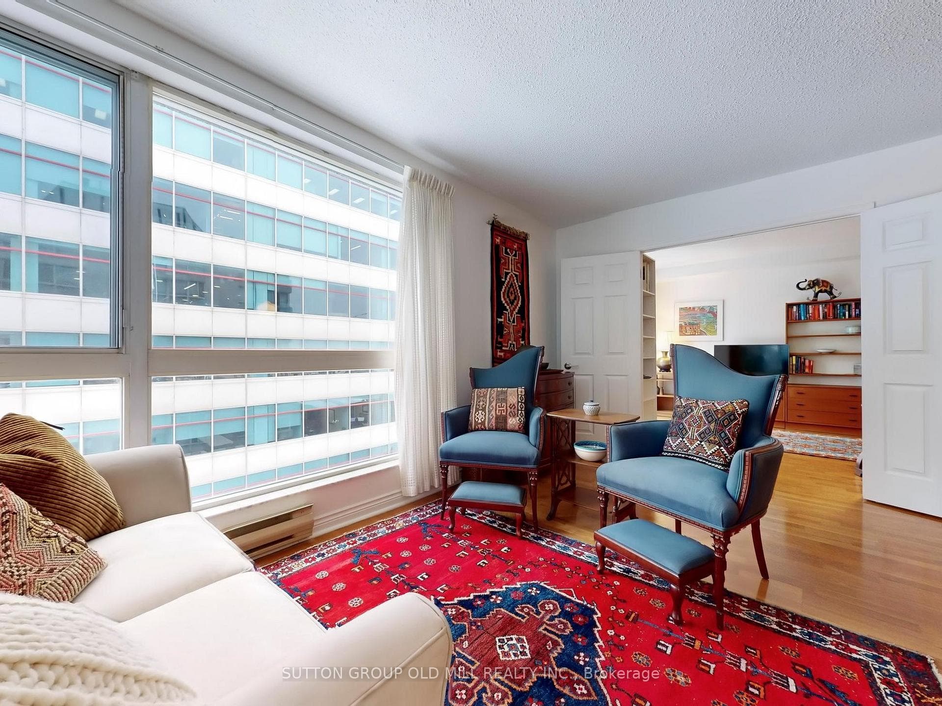 7 Broadway Avenue Unit 808 photo 4