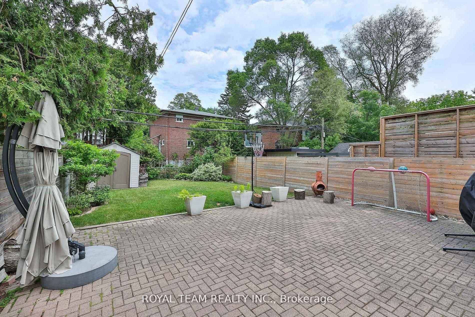 91 South Kingsway Way photo 44