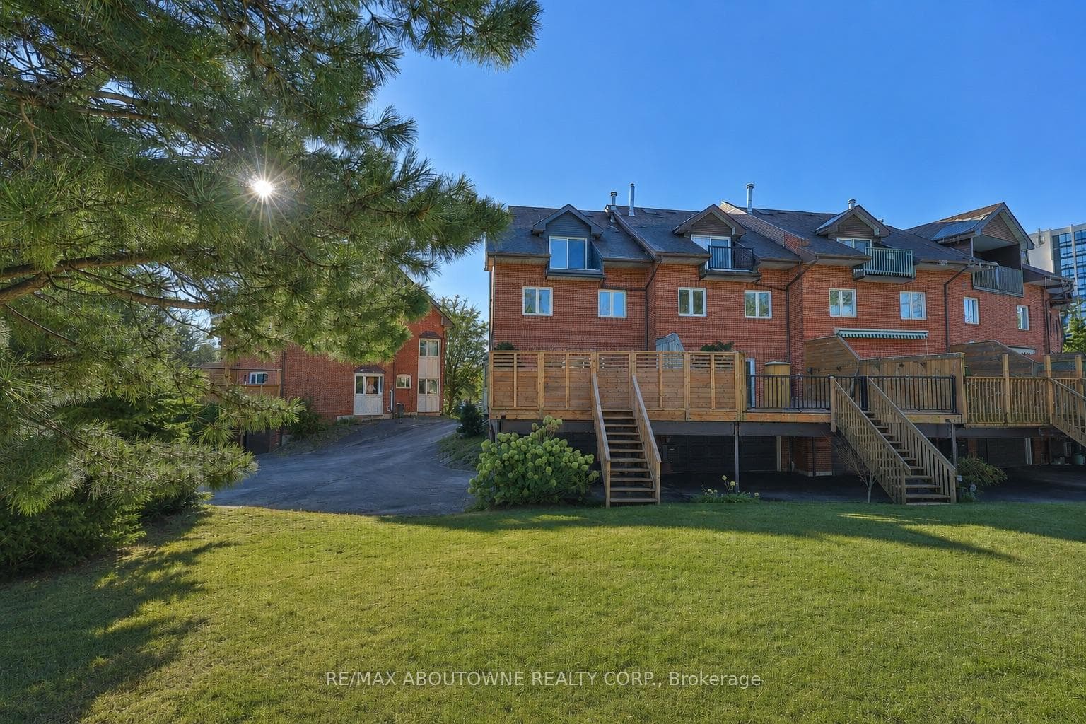63 Tradewind Drive photo 39