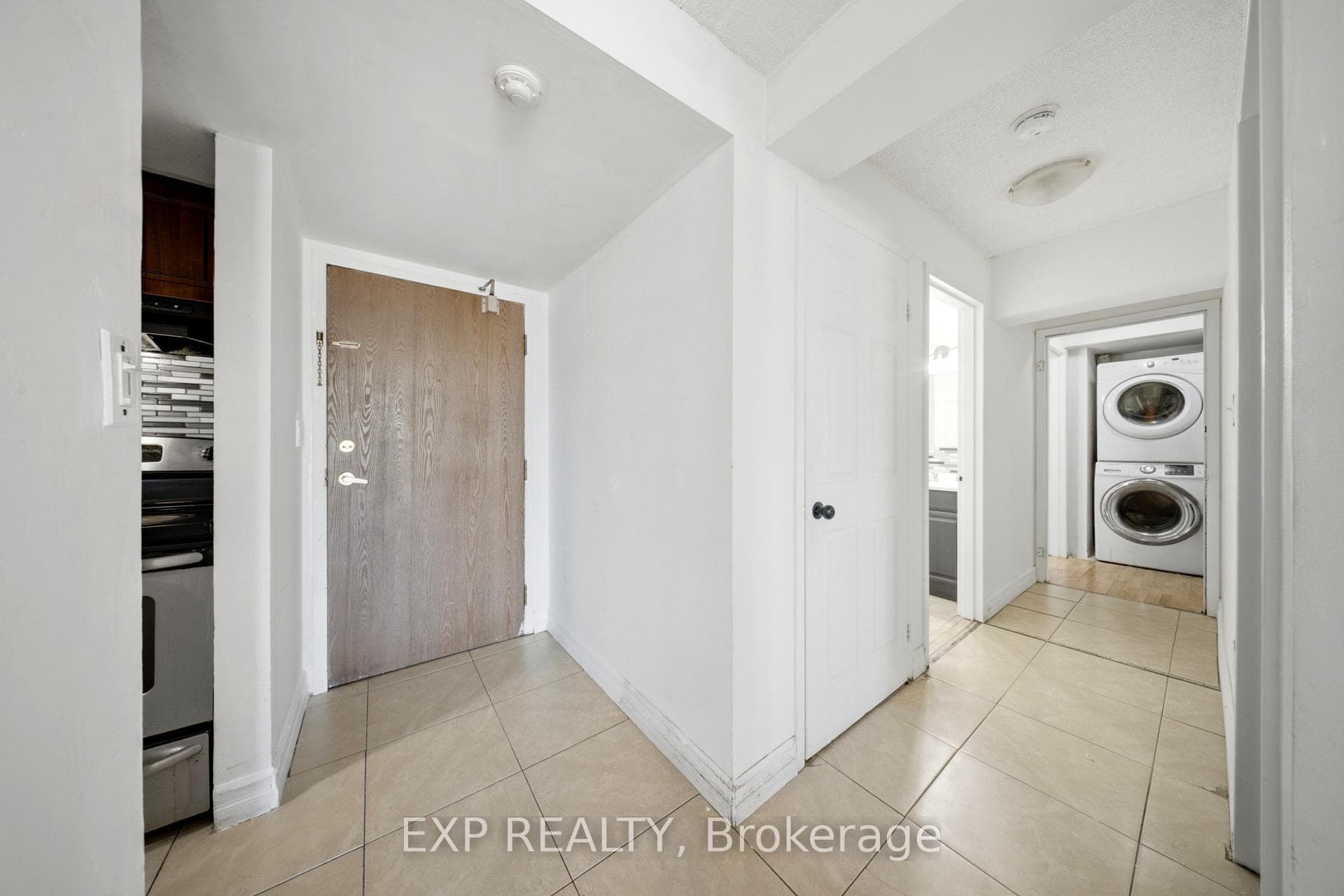 25 Agnes Street Unit 202 photo 9