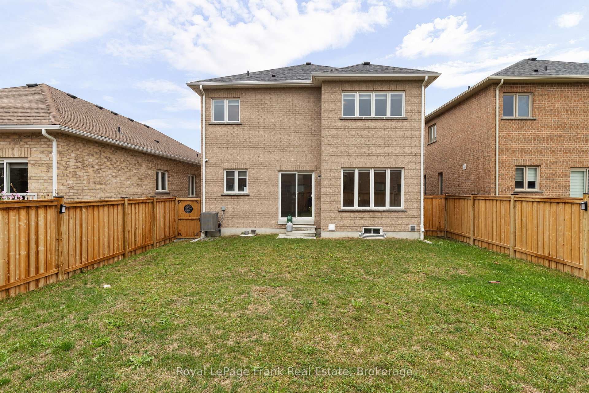 18 Stoddart Street photo 47