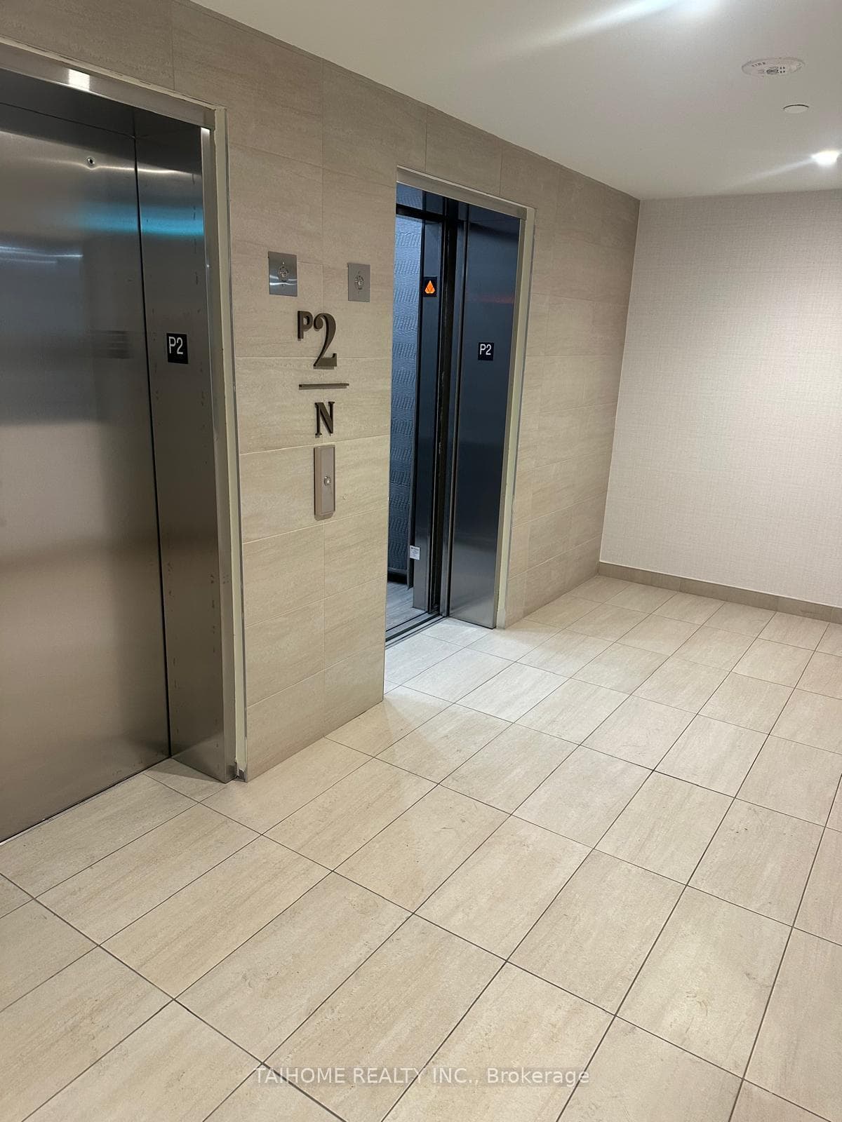 8188 YONGE Street Unit 412 photo 6