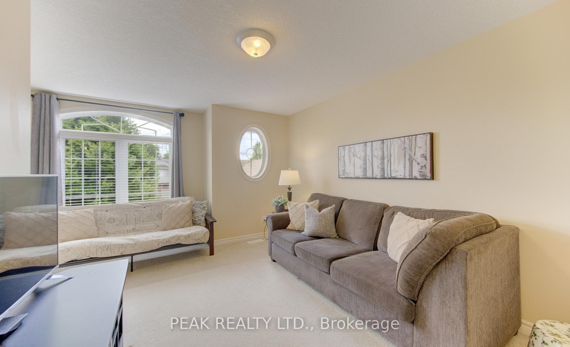 258 Laschinger Boulevard photo 21