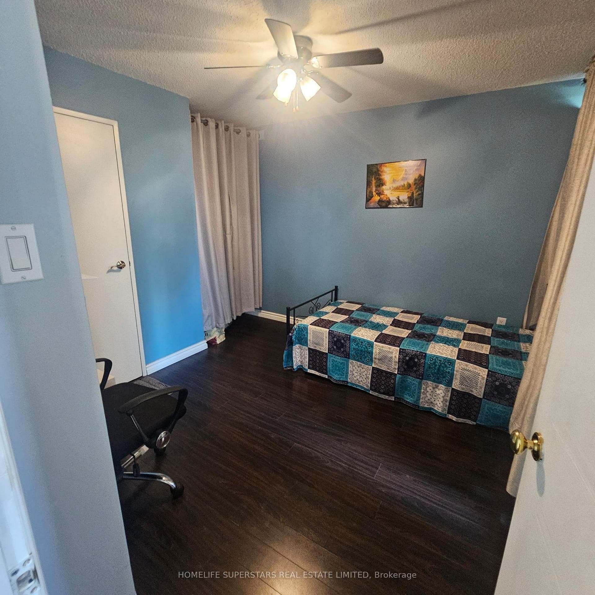3590 Kaneff Crescent Unit 506 photo 14
