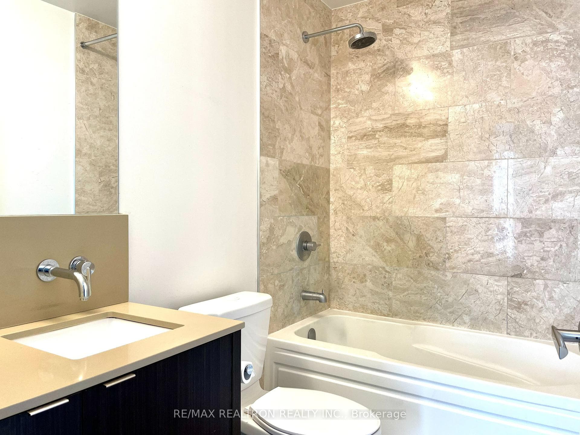 88 Harbour Street Unit 6602 photo 5
