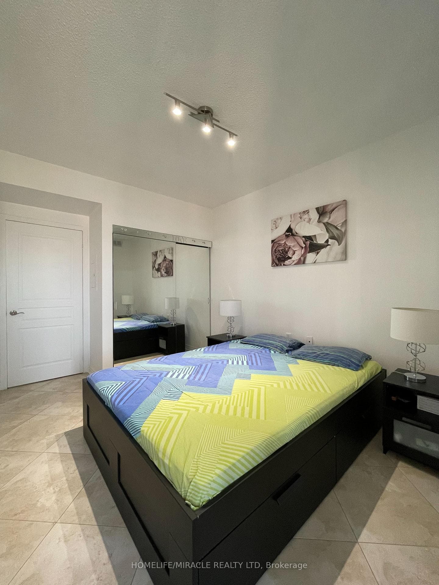 200 Burnhamthorpe Road Unit 1202 photo 5