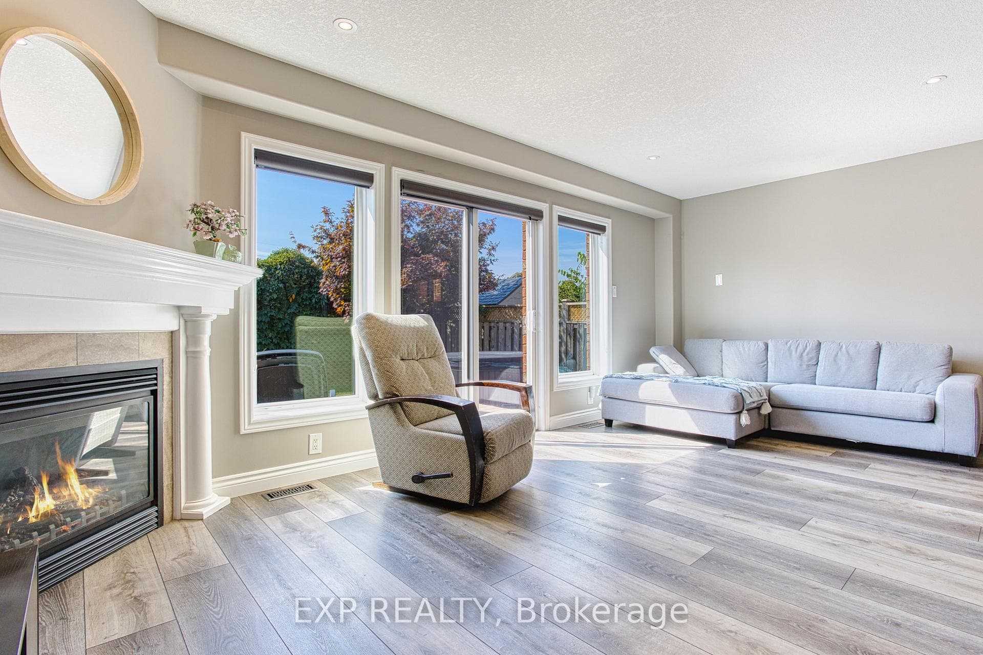 121 Sumner Crescent photo 16