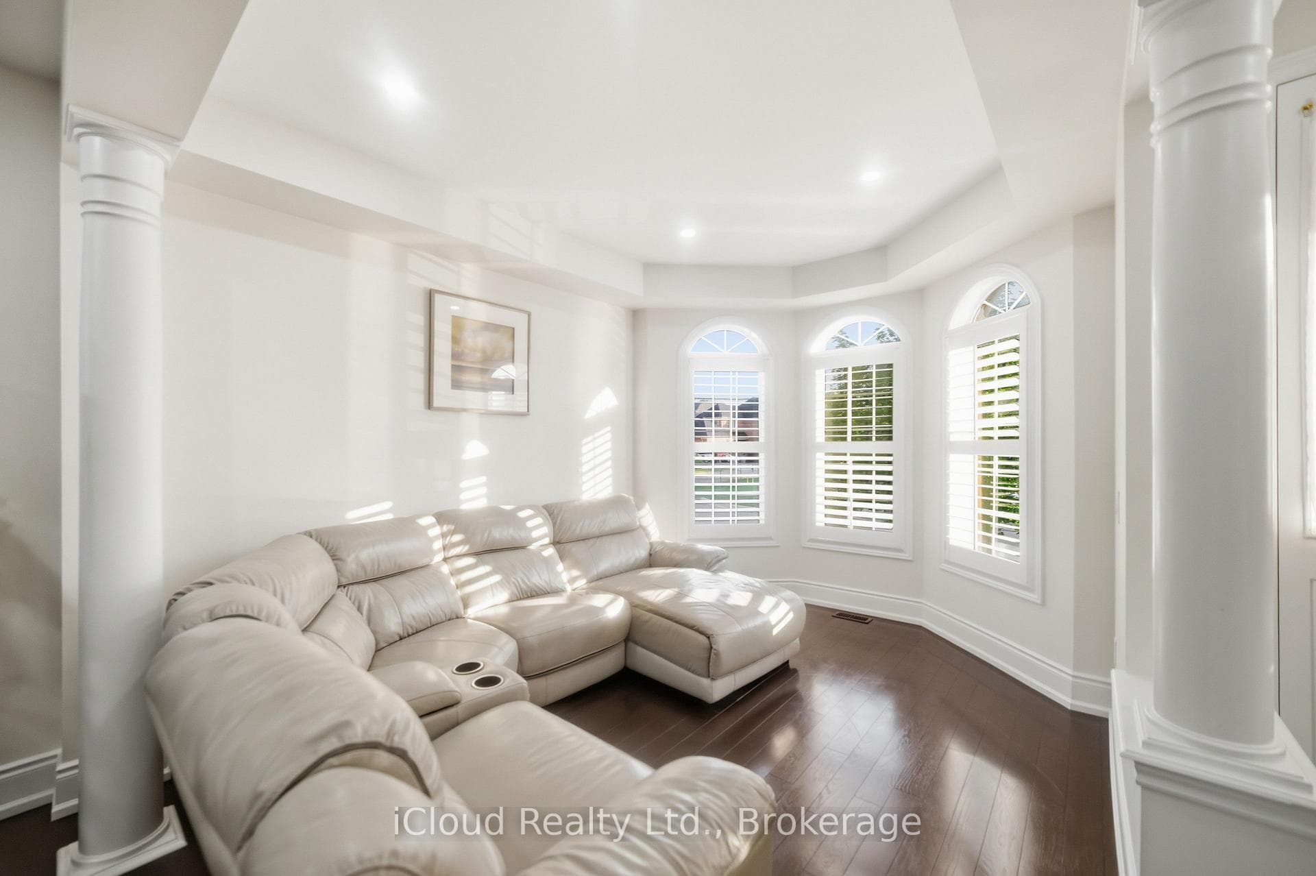 5 Leith Drive photo 6