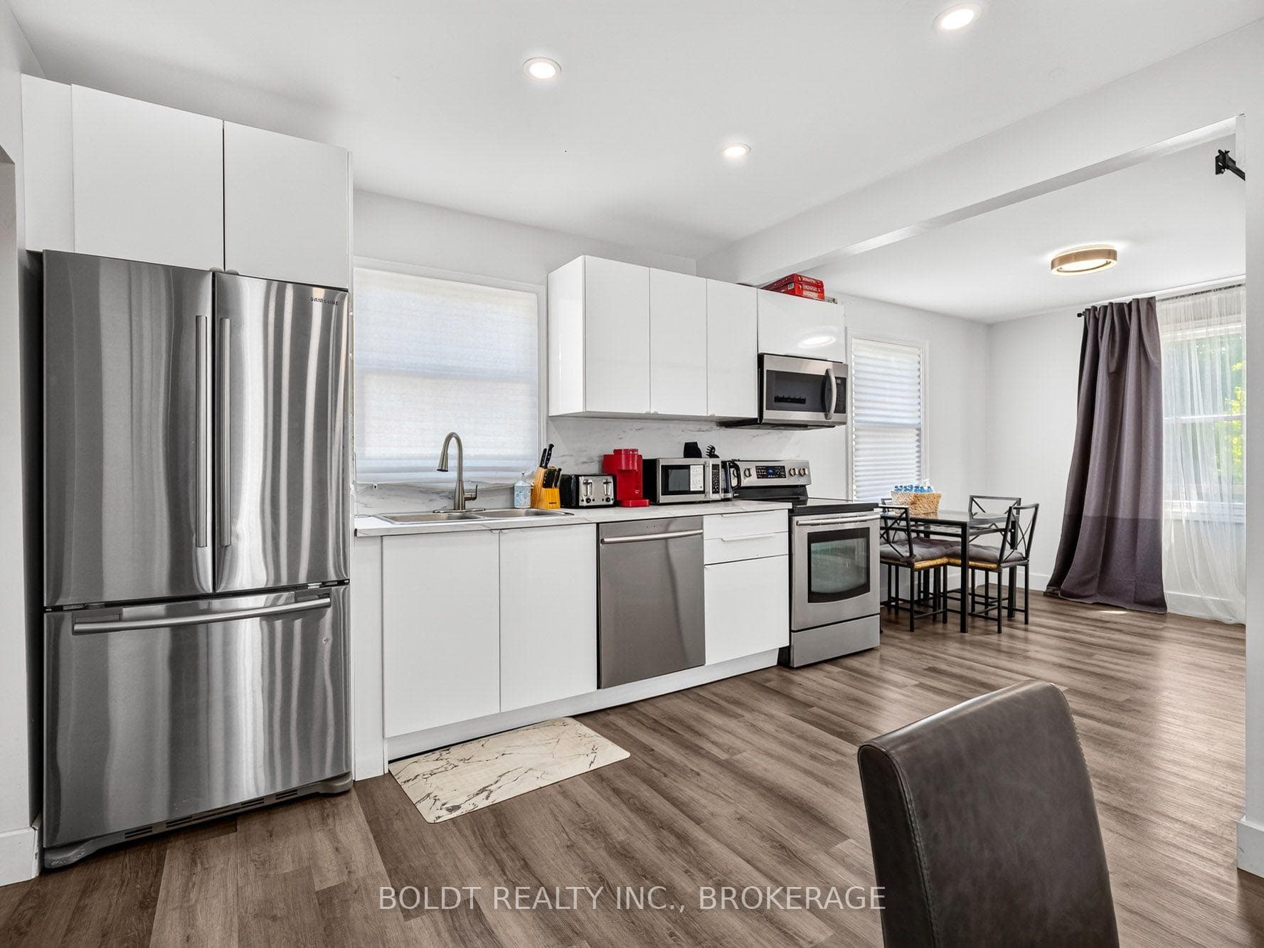 642 PENNER Road photo 6