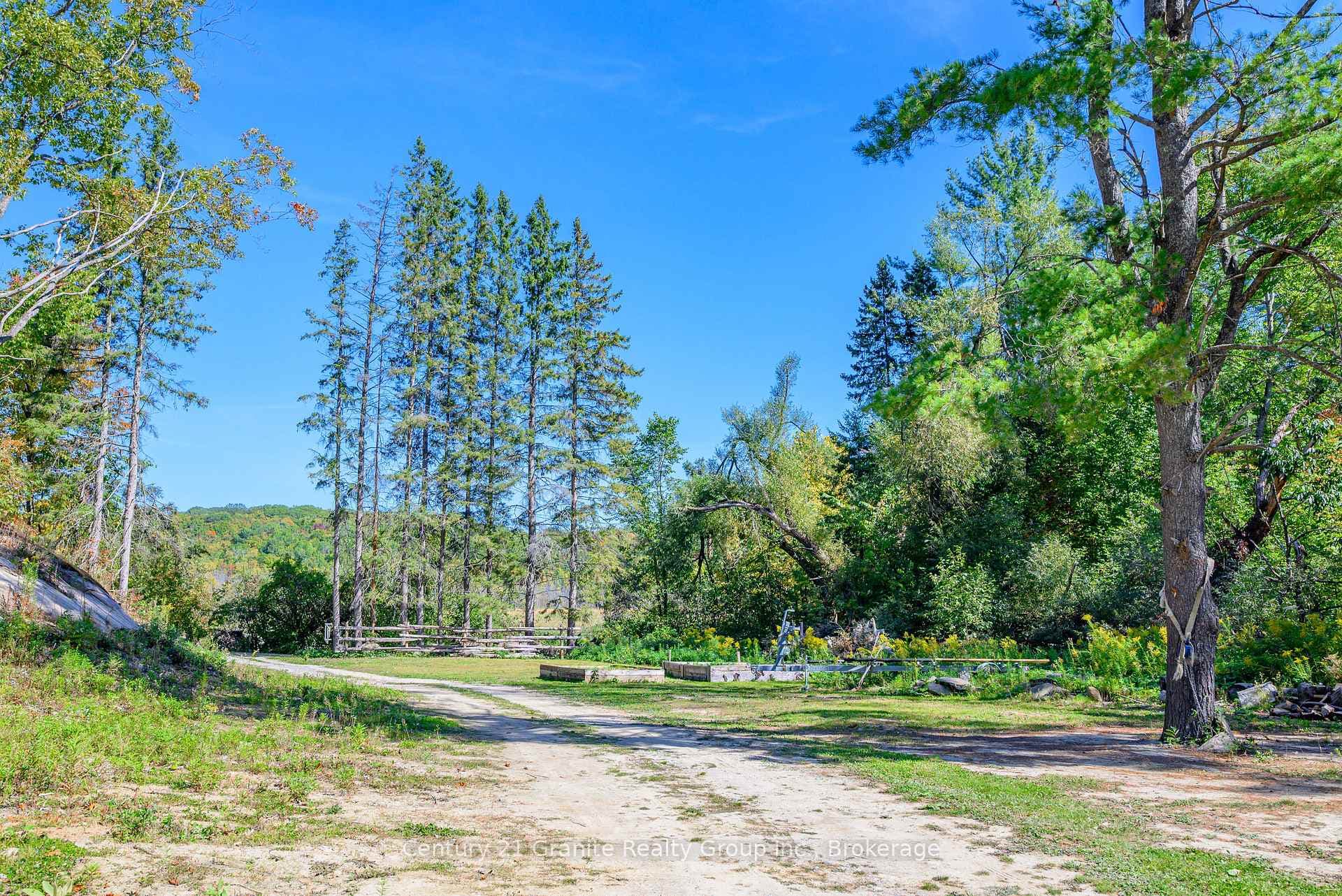 1230 FORSTERS Road photo 30