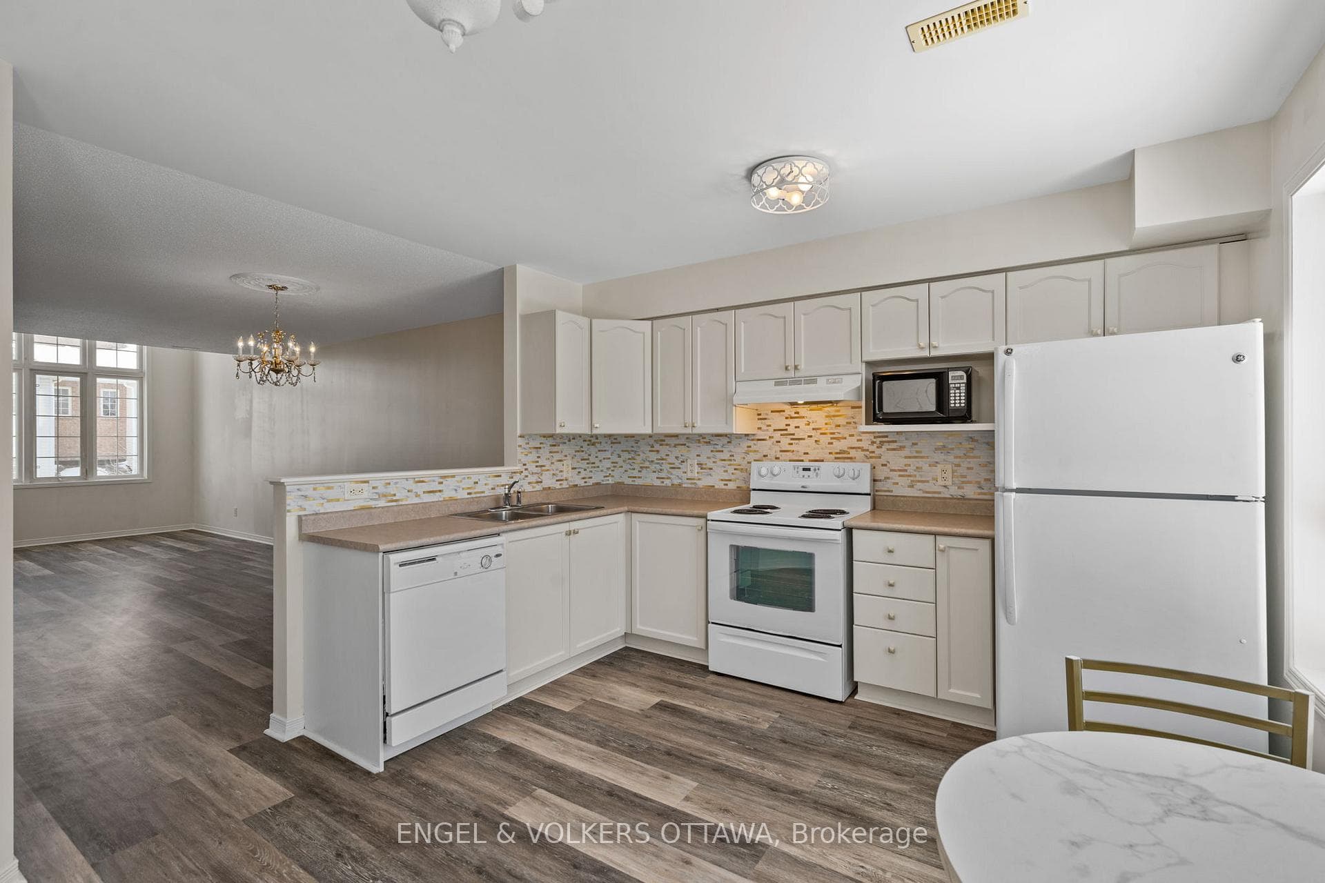 244 Gershwin N/A photo 16