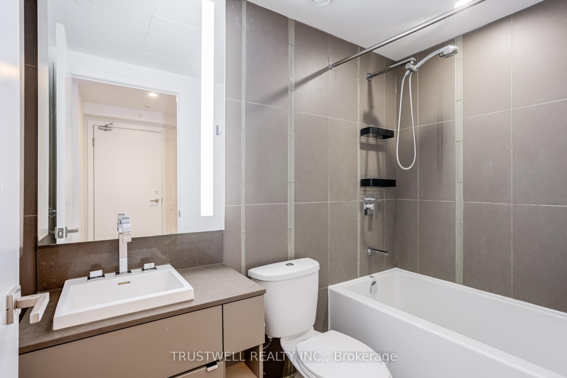 101 Peter Street Unit 1601 photo 9