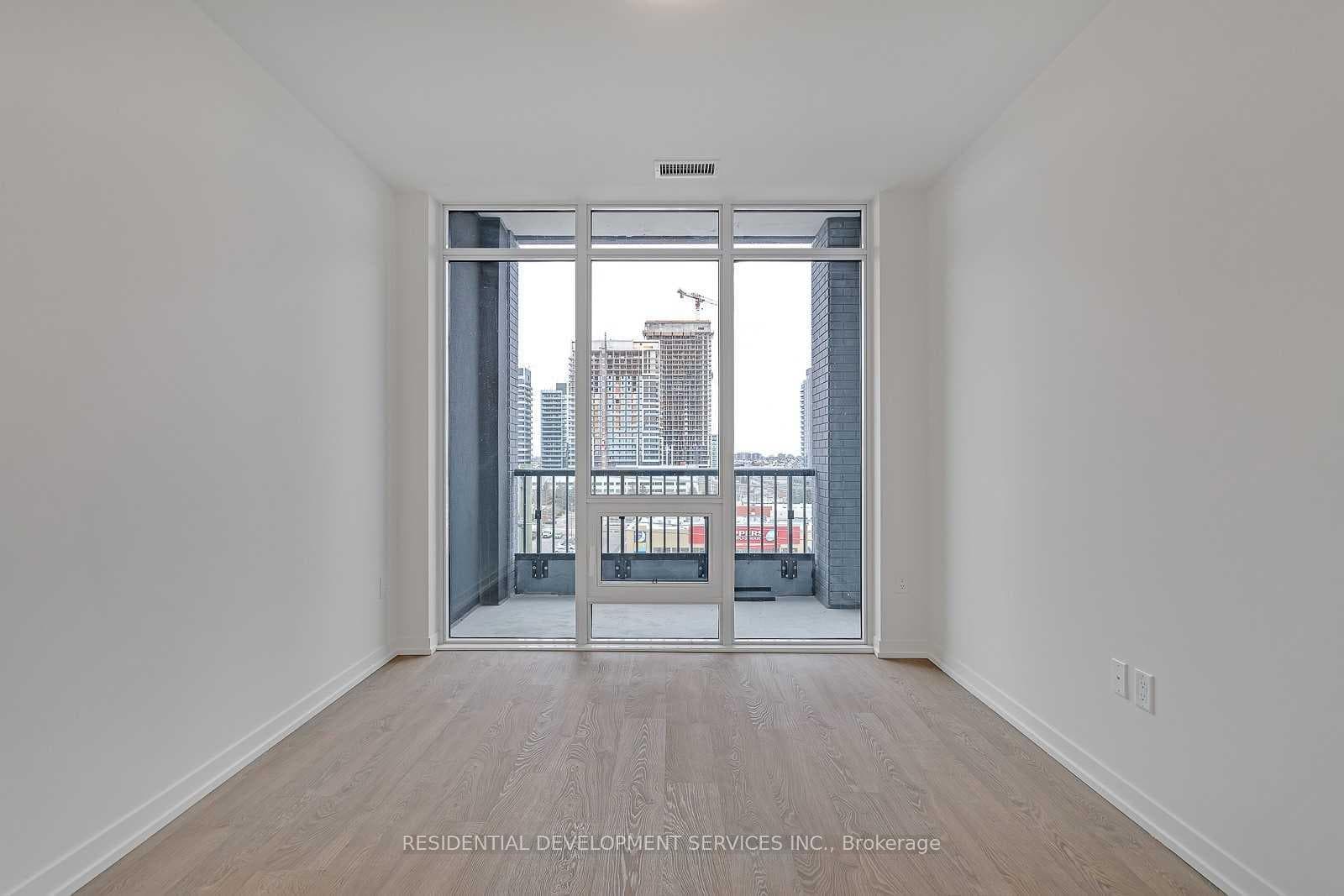 8868 Yonge Street Unit 811E photo 11