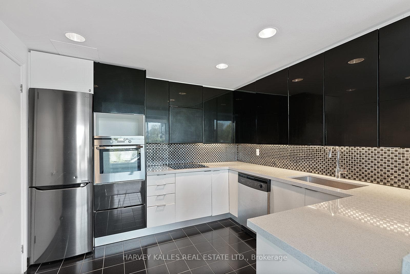 77 Avenue Road Unit 401 photo 18