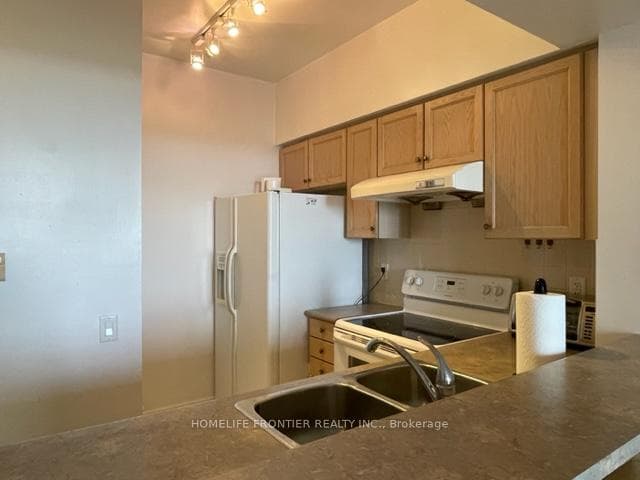 1 Clairtrell Road Unit 607 photo 10