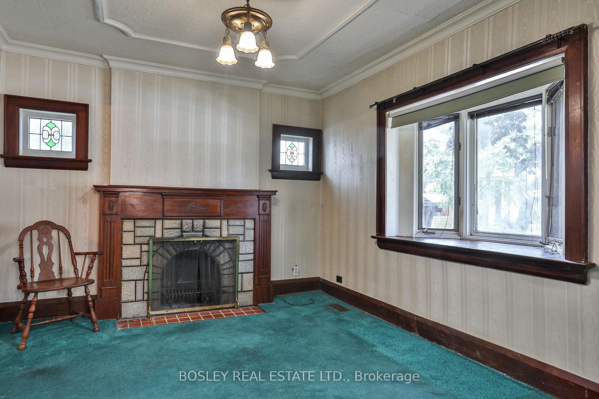15 Whitewood Road photo 4