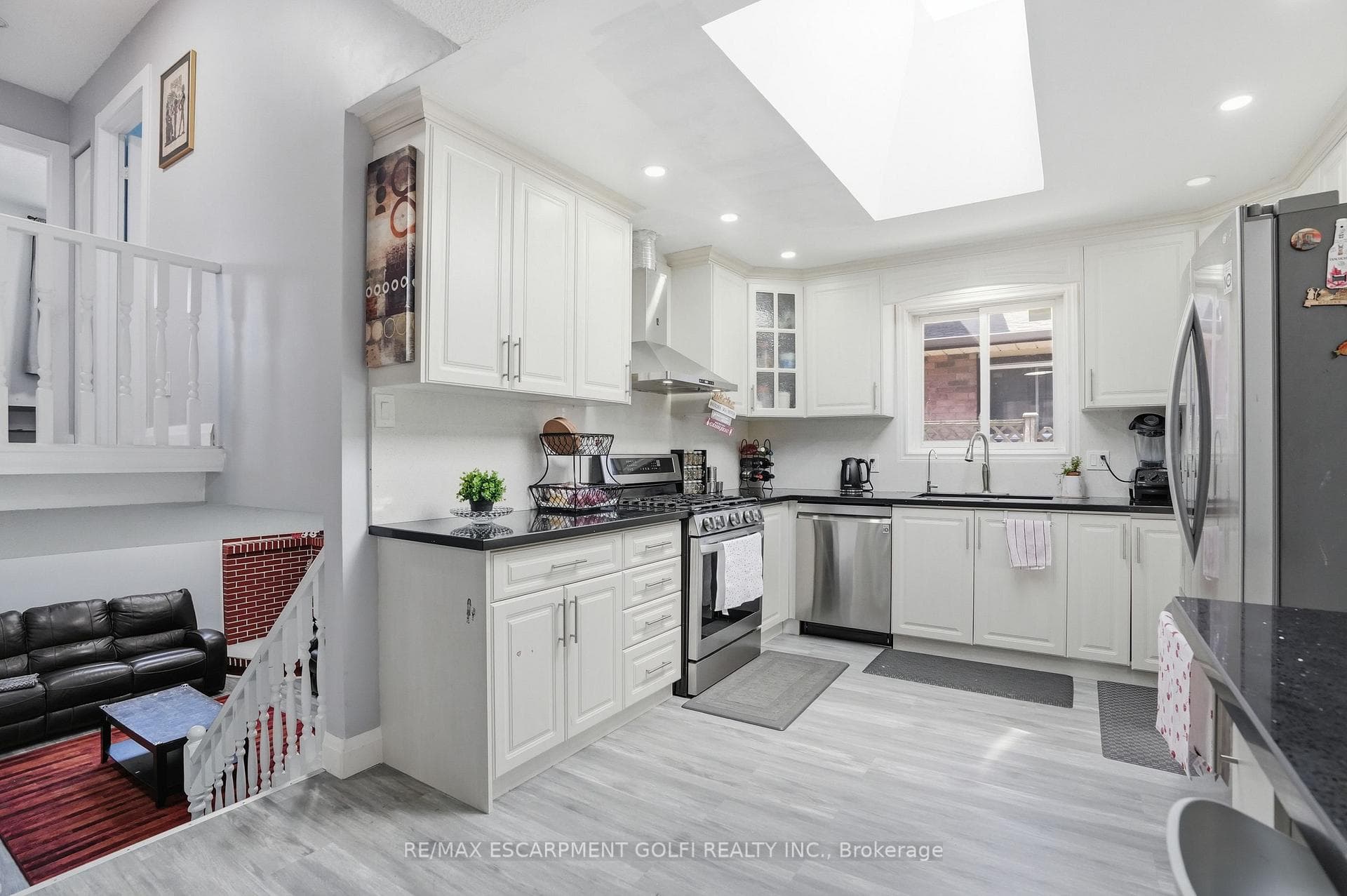 391 East 24th Street photo 15