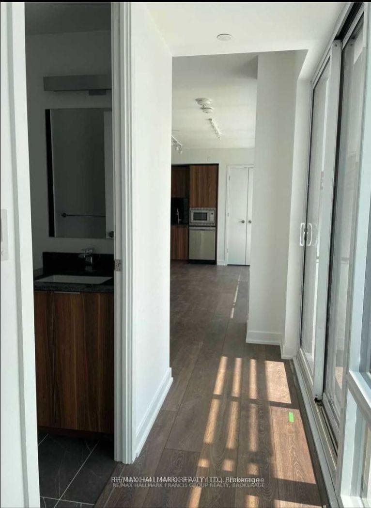18 Maitland Terrace Unit 2406 photo 3